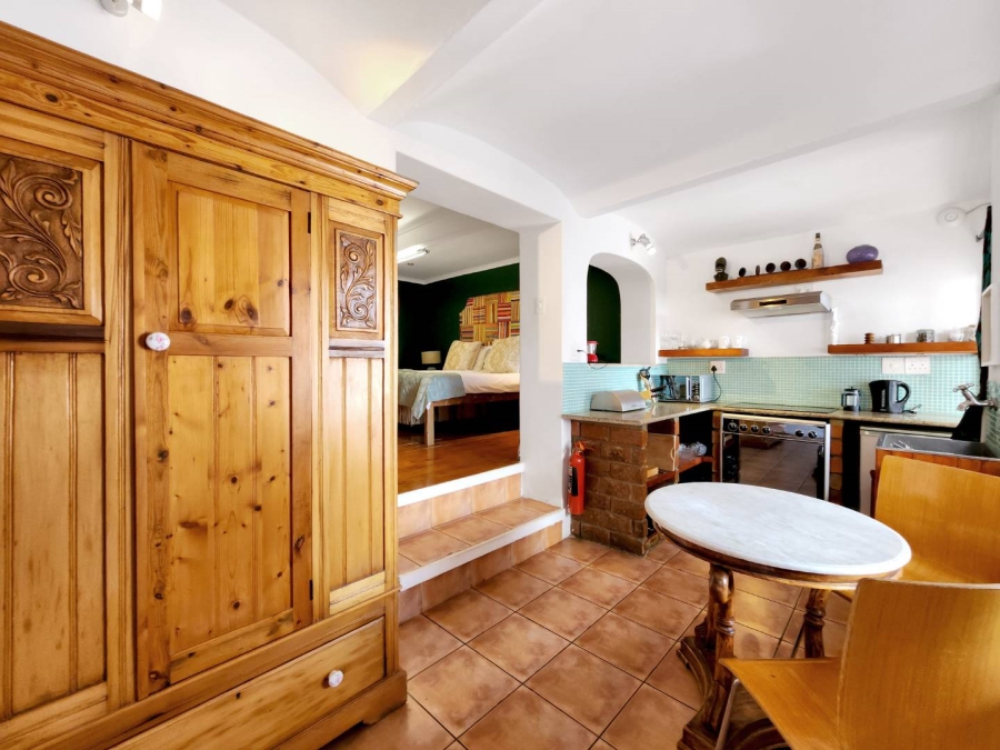 3 Bedroom Property for Sale in Sea Point Western Cape